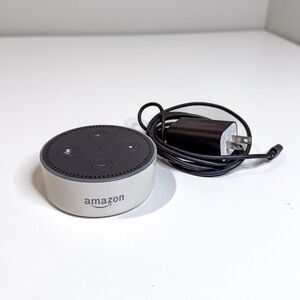 Amazon Echo Dot (2nd Gen) Smart Speaker & Charger | White Model #RS03QR - Tested